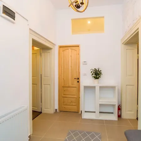 Deer Apartment Brasov Exterior photo
